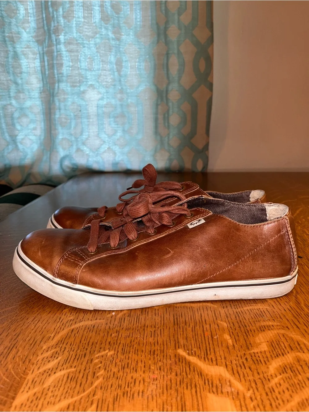 UGG Brown Leather Low-Top Men’s Sneakers